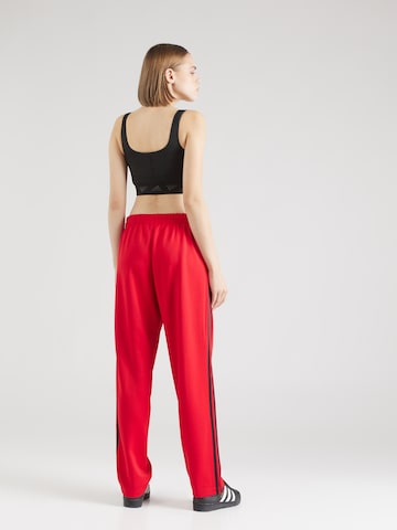 Regular Pantalon ADIDAS ORIGINALS en rouge