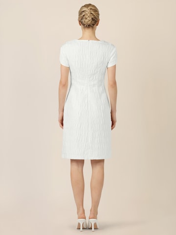 APART Kleid in Weiß