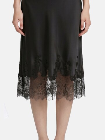 Gonna di Roberta Rossi in nero