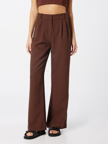 Abercrombie & Fitch Wide leg Pleat-front trousers in Brown: front