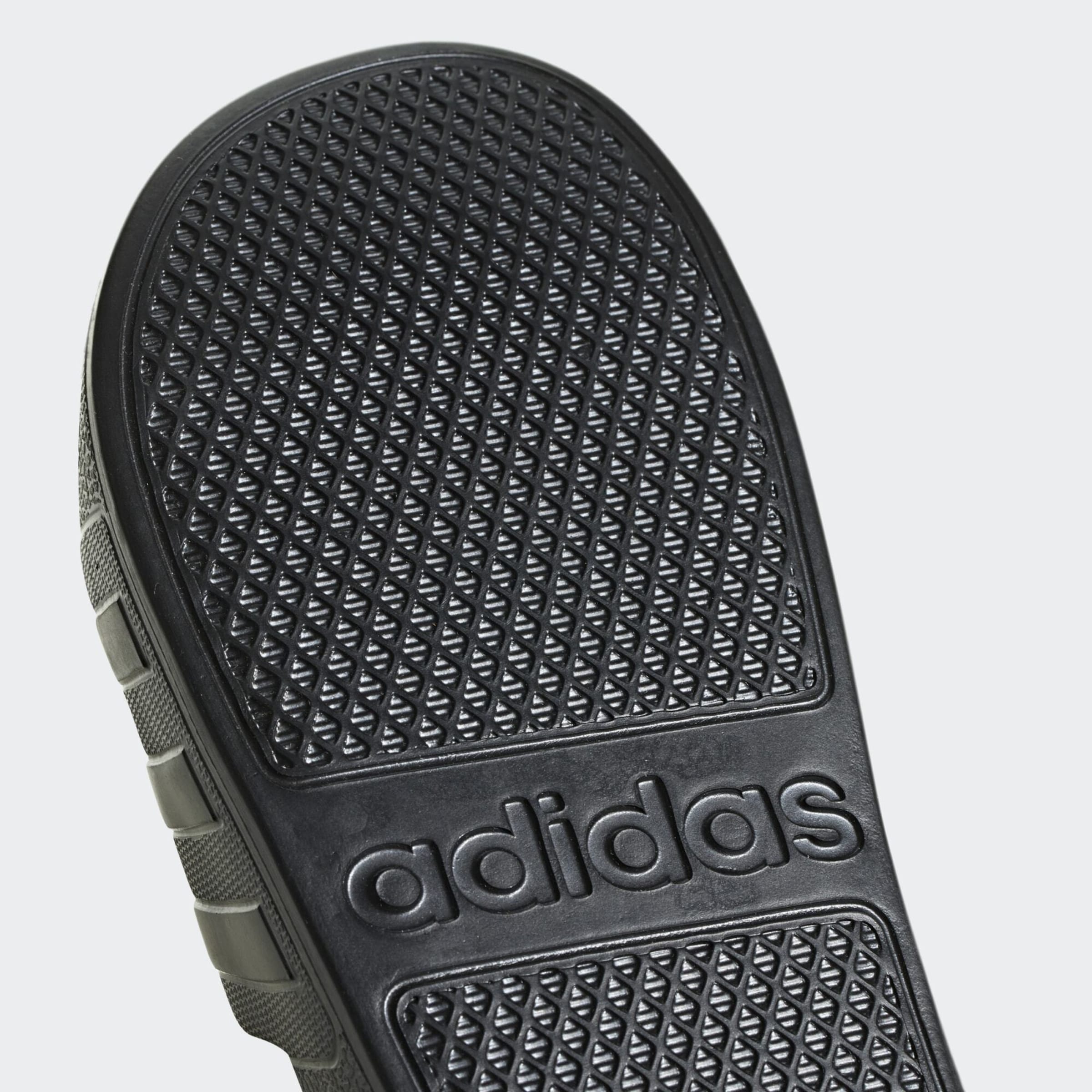 ADIDAS PERFORMANCE - Zapatos para playa y agua ' Aqua adilette ' en negro: frente