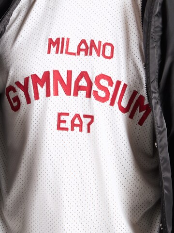 Maglietta di EA7 Emporio Armani in bianco