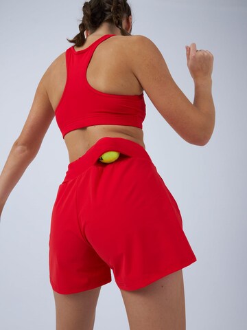 SPORTKIND Regular Sporthose 'Advantage Shorts mit Ballhalter'‌‌ in Rot