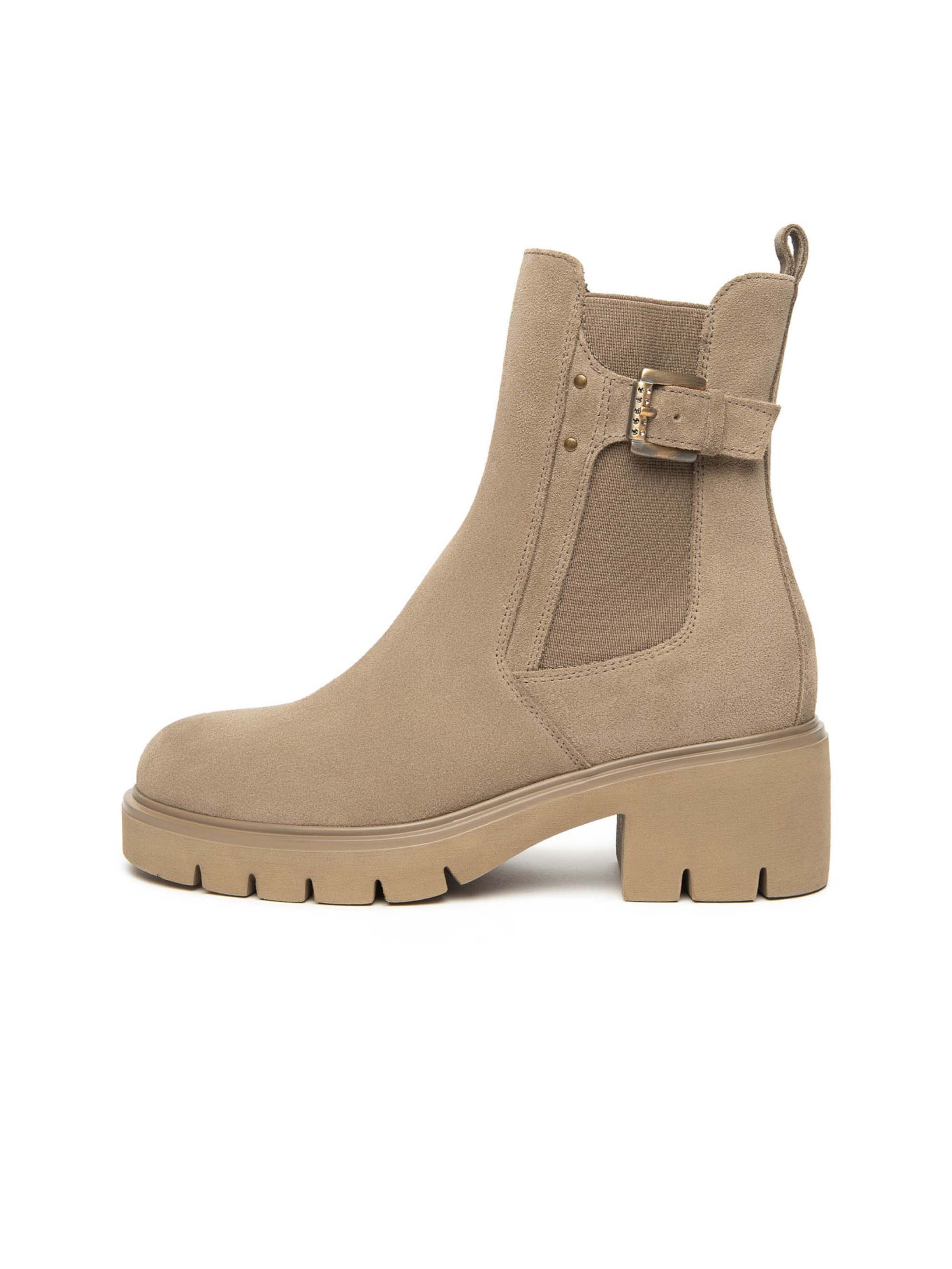 Bottines 'Arold Eva Urbana Tortora 6' Nero Giardini en beige : devant