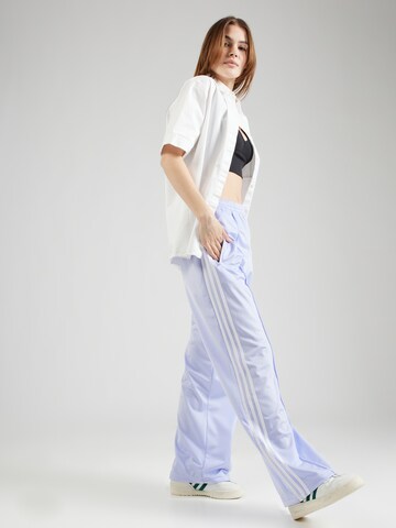 ADIDAS ORIGINALSWide Leg/ Široke nogavice Hlače 'Firebird' - ljubičasta boja