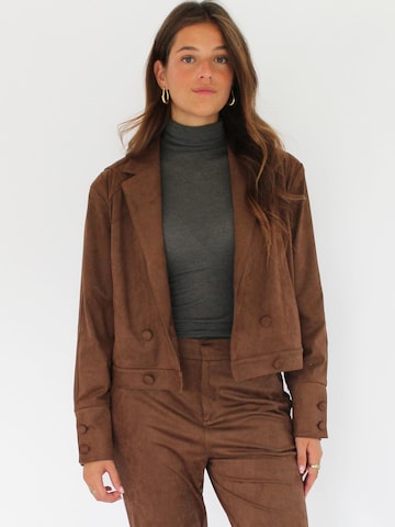 Honnête Atelier Tussenjas 'Michelle' in Bruin: voorkant