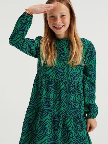 Rochie de la WE Fashion pe verde