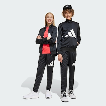 Costum de trening 'Essentials' de la ADIDAS SPORTSWEAR pe negru