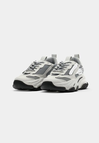 STEVE MADDEN - Sapatilhas baixas 'Possession' em branco