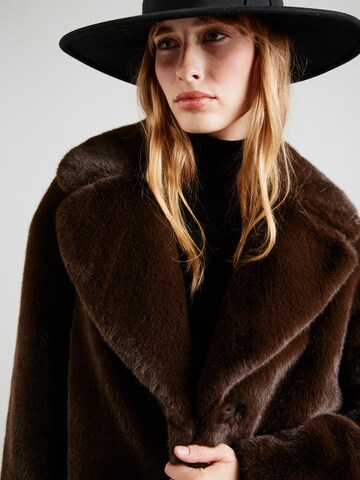 Cappotto invernale di STAND STUDIO in marrone