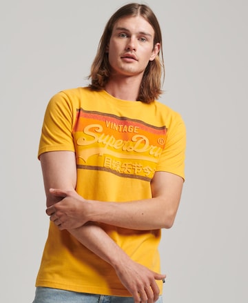 T-Shirt 'Cali' Superdry en jaune : devant