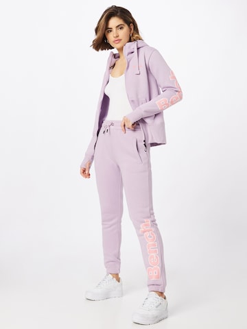 Effilé Pantalon 'COREY' BENCH en violet