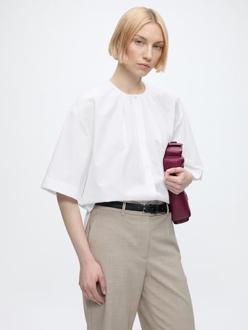 BOSS - Blusa 'Banorena' em branco