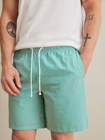 DAN FOX APPAREL Regular Панталон 'Nino' в зелено