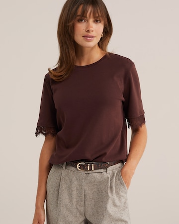 WE Fashion - Camiseta en marrón: frente