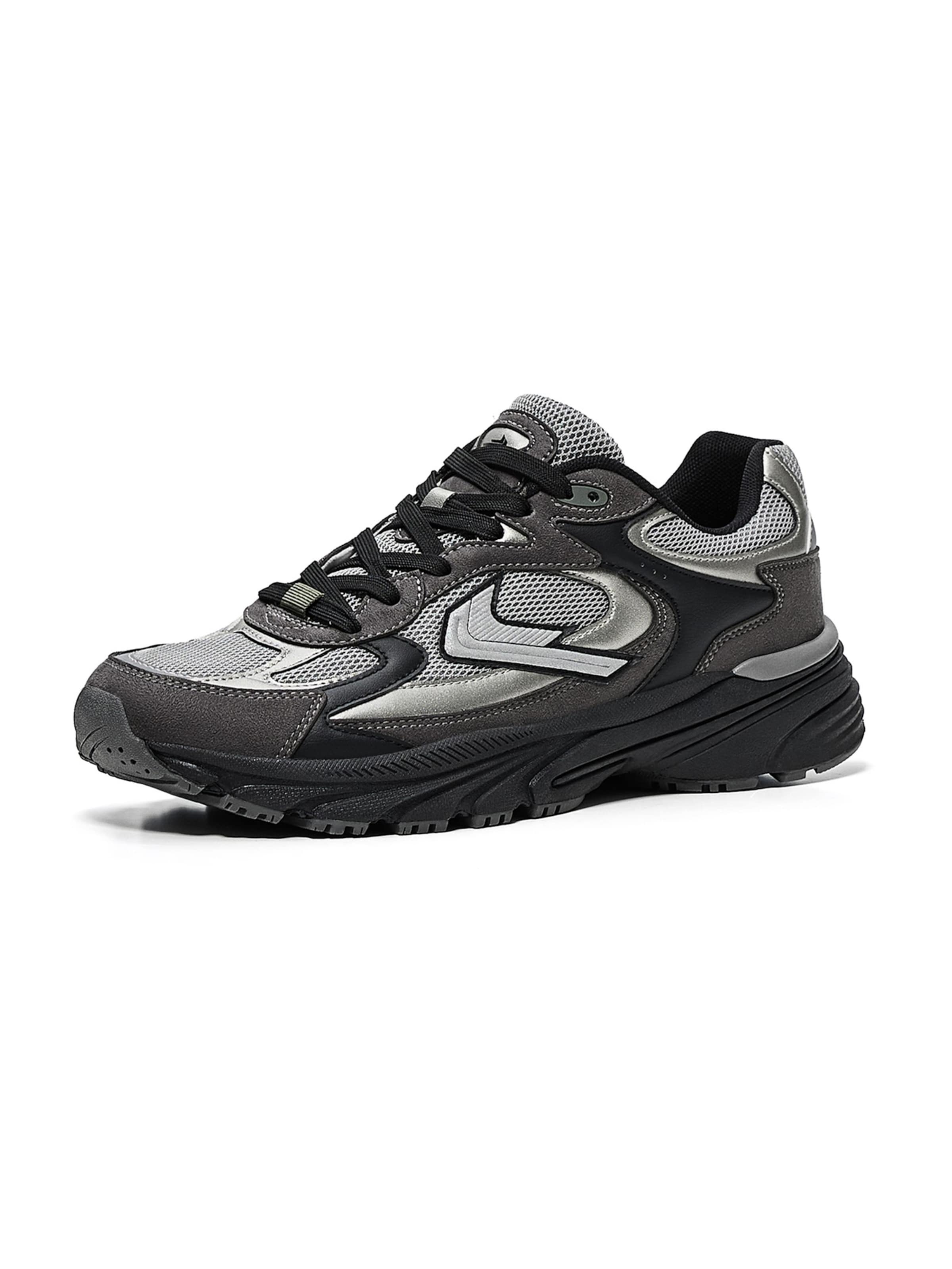 Bershka Sneaker 'DEPORTIVO 29' in Schwarz: Vorderseite