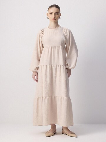 Touche Prive Kleid in Beige