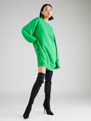 Robe 'Ashley' Hoermanseder x About You en vert : devant