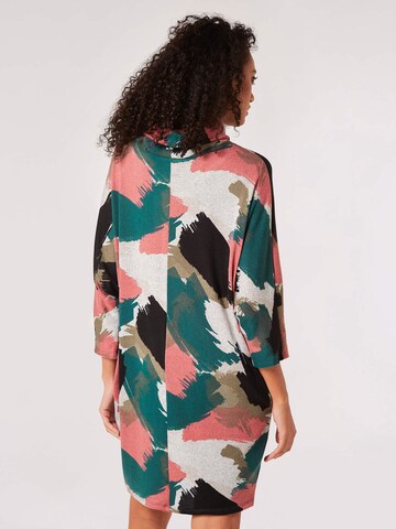 Robe Apricot en mélange de couleurs