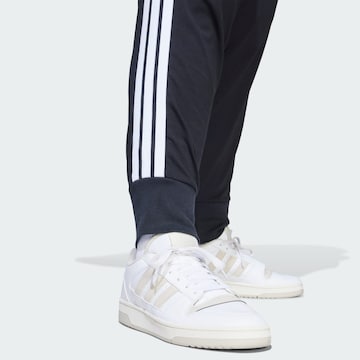 ADIDAS SPORTSWEAR Slimfit Sportbroek 'Essentials' in Zwart