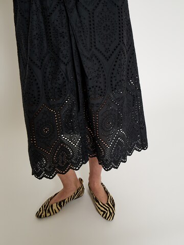 Peppercorn - Vestido 'Noa' en negro