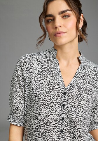 LAURA SCOTT Blouse in Black