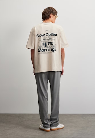 T-Shirt 'Massa' Pegador en beige
