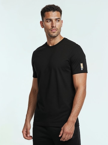 SUPERREBEL® GEAR Shirt 'MARLON' in Schwarz: Vorderseite