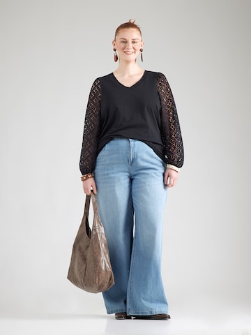 ONLY Carmakoma T-shirt 'CAREFFIE' i svart