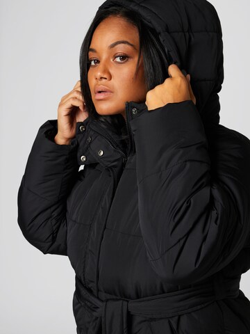 Manteau d’hiver 'Rita' Guido Maria Kretschmer Curvy en noir