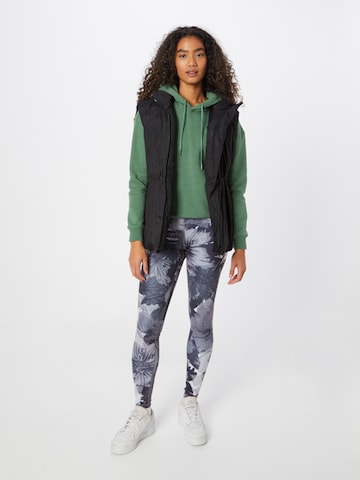 Urban Classics Sweatshirt in Groen