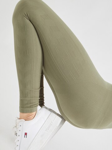 Skinny Pantalon de sport 'MT DEFINE' Hummel en vert