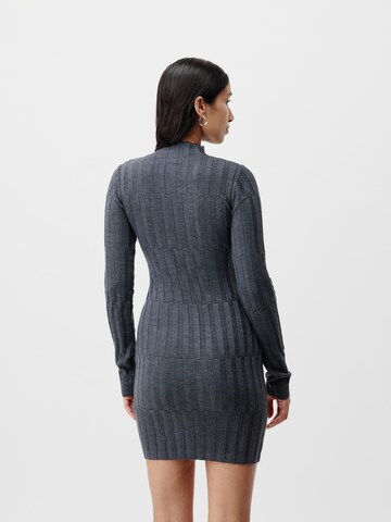 LeGer by Lena Gercke Трикотажное платье в Серый