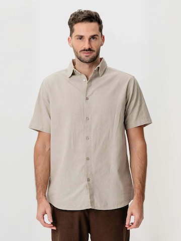 Chemise ' Linen Blend ' TEESHOPPEN en beige : devant