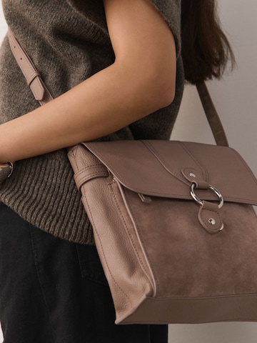 Next Сумка через плечо в Ярко-розовый