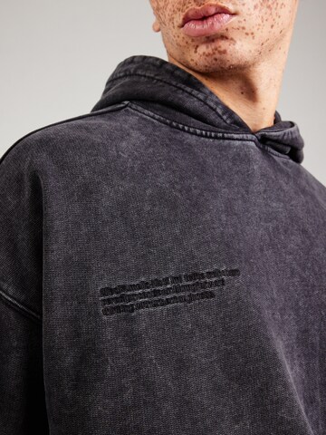 Elias Rumelis Sweatshirt 'AMIRAN' in Zwart