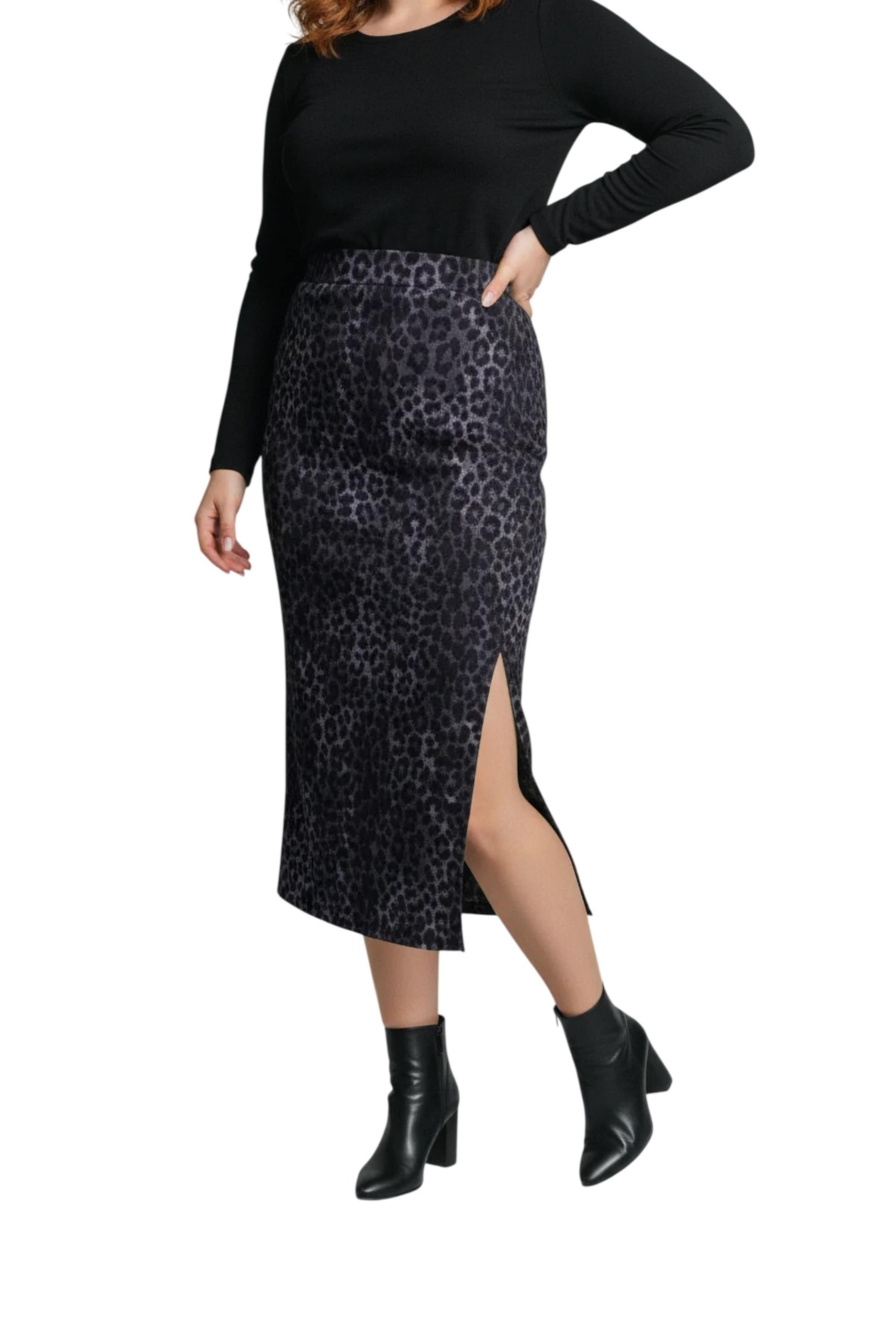 Shape Of You Skirt in Black