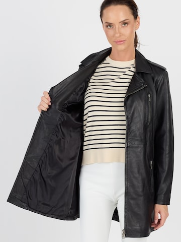 JCC Mantel in Schwarz