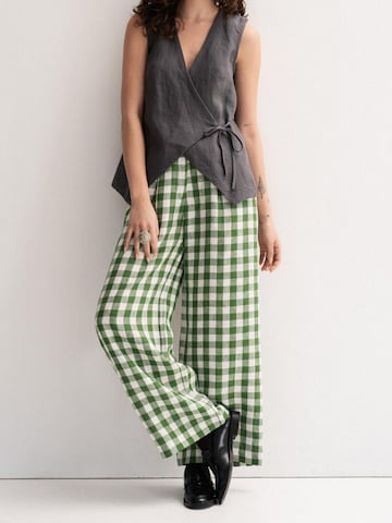 AmourLinen - Pierna ancha Pantalón tradicional 'Lydia' en verde