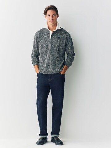 T-Shirt Next en gris