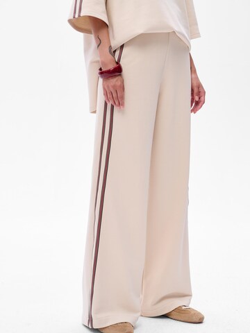 Blue Shadow Regular Hose‌‌‌‌ in Beige