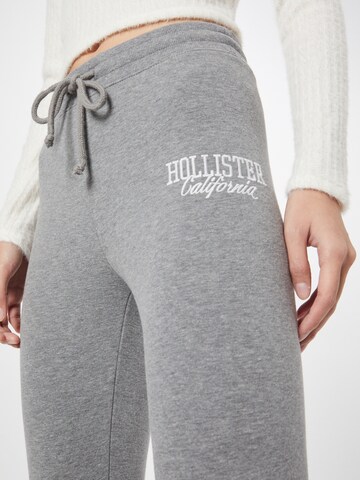 HOLLISTER Skinny Pants in Grey