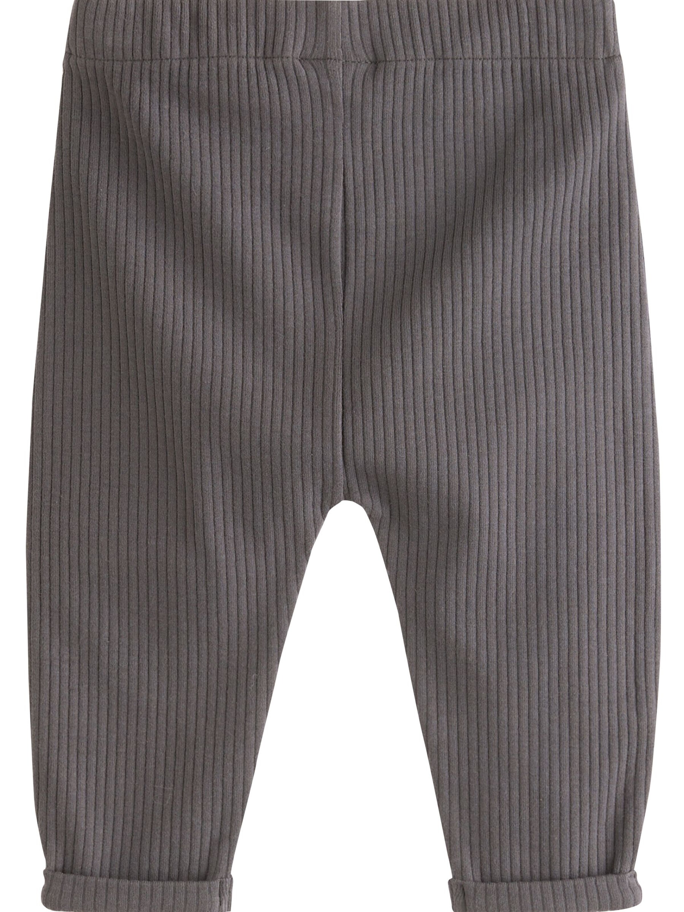 Set de la Next pe alb