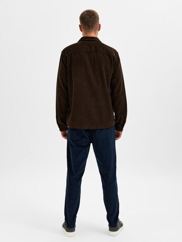 SELECTED HOMME Comfort Fit Hemd in Braun