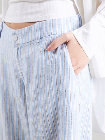 zils HOLLISTER Platas staras Bikses 'LIVVY'
