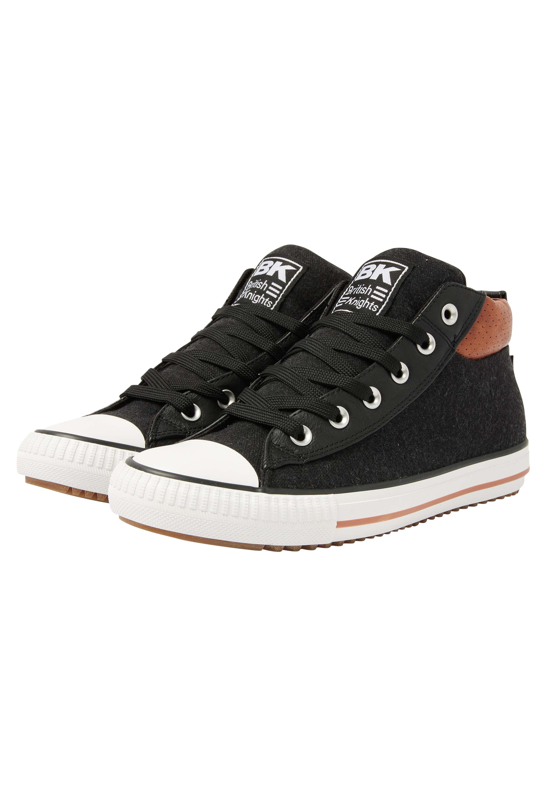 BRITISH KNIGHTS Korkeavartiset tennarit 'KAYA PRO' värissä musta