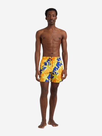 Shorts de bain Vilebrequin en orange : devant