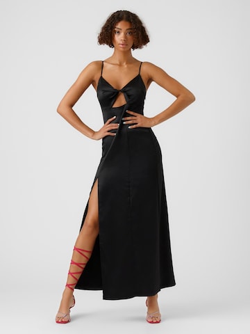 Vero Moda Collab Sukienka 'Victoria' w kolorze czarny