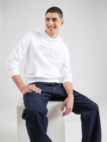 Felpa 'BEAU' di GUESS in bianco: frontale