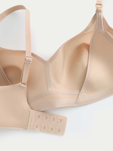 Marks & Spencer Klassiek Voedingsbh 'Invisibles™' in Beige